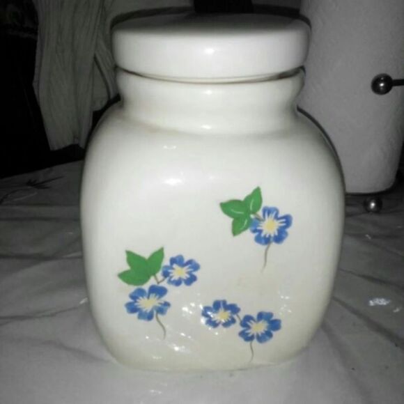Bigelow Ceramic cookie jar tea kitchen coffee jar storage - Picture 1 of 5